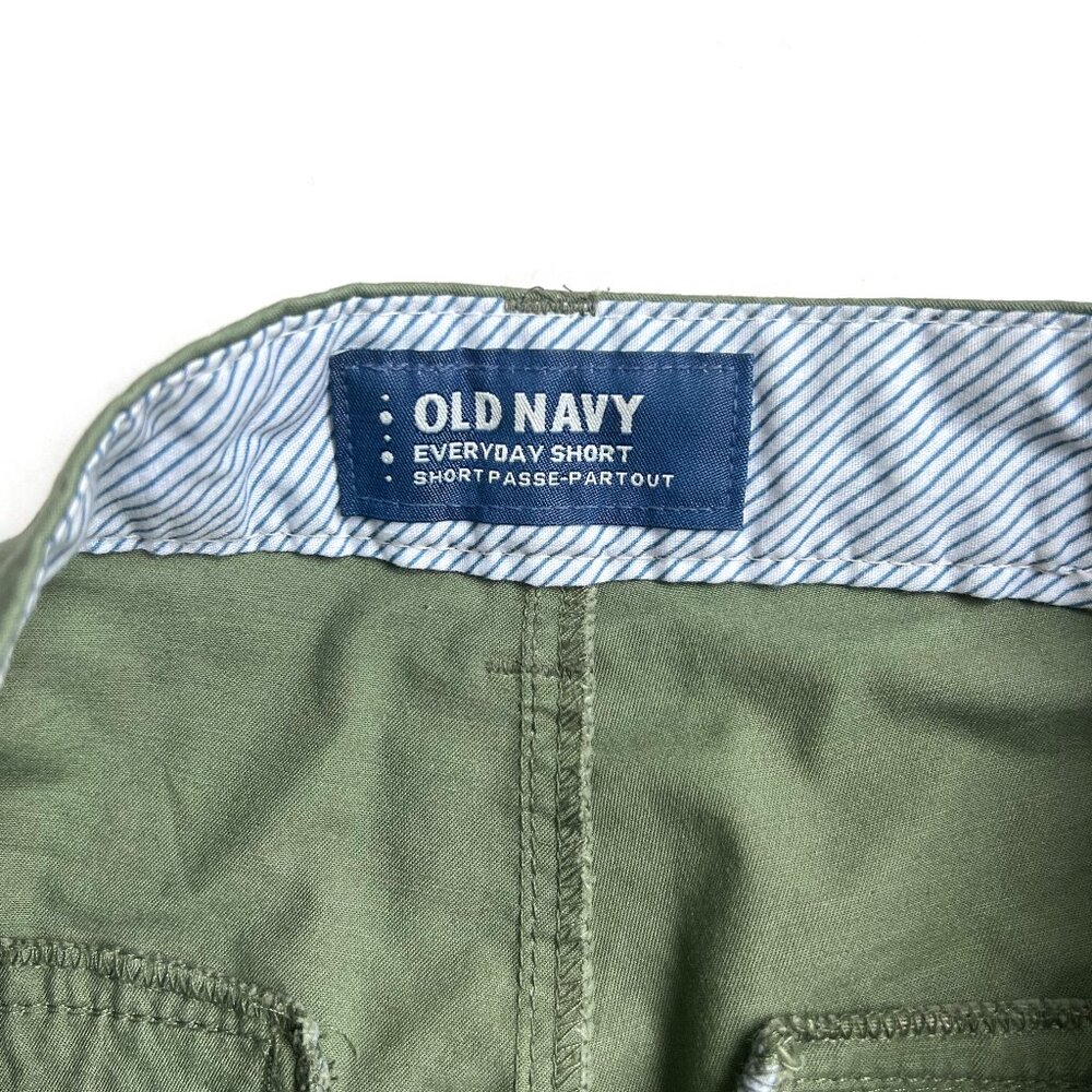Old Navy Women’s Everyday Short, 2 pair, khaki, green, size 0 - Picture 13 of 15